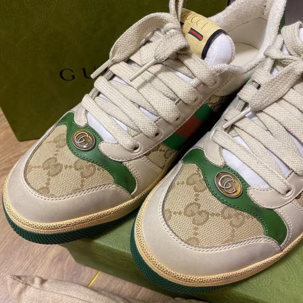 Gucci Beige and Green Women's Sneakers - Picture 2 of 5